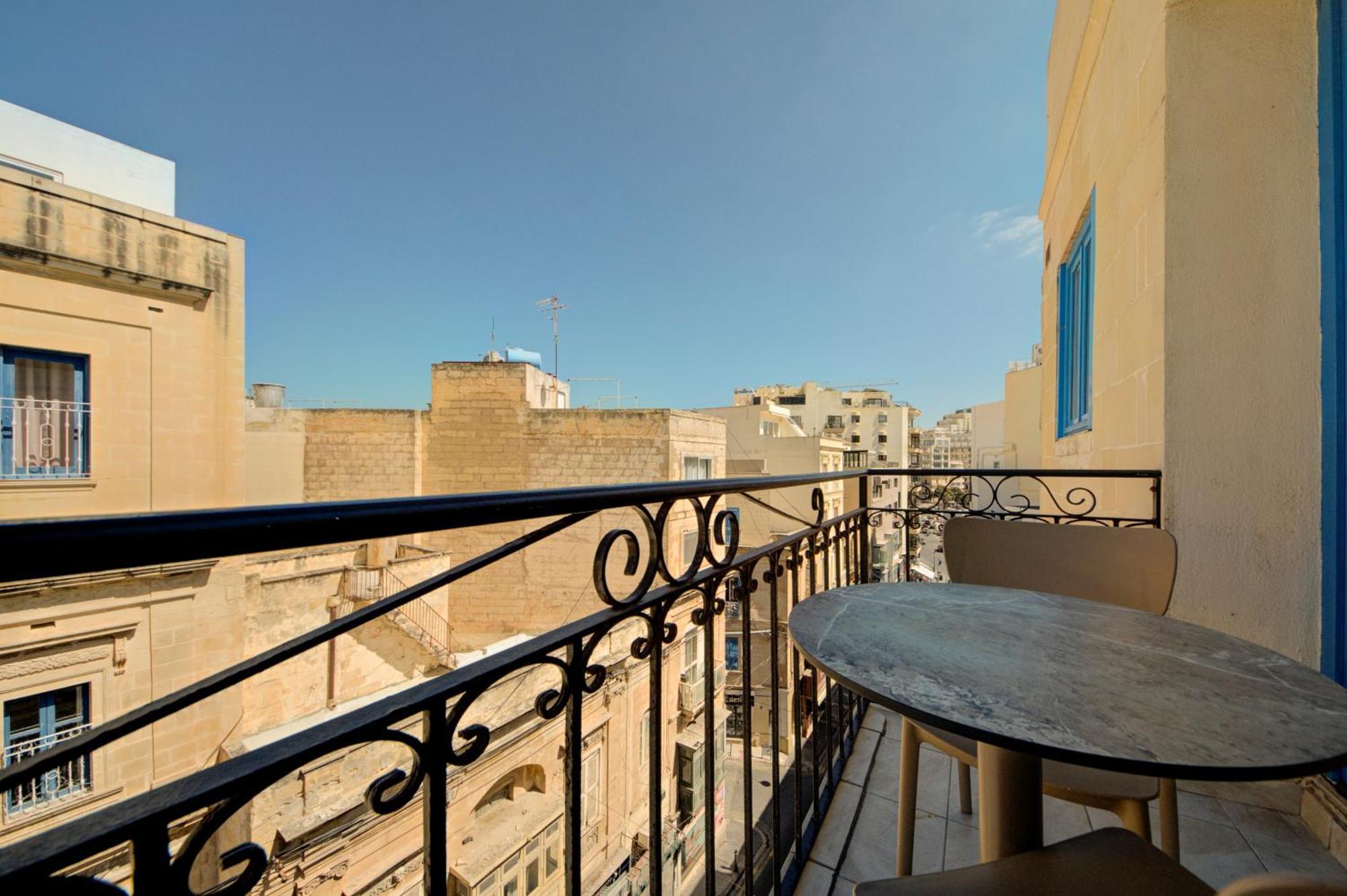 Sapphire Residences - Apartments & Penthouse In Central Sliema By Shortletsmalta Bagian luar foto
